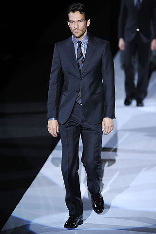 Giorgio Armani / - 2009-2010